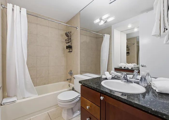 2bd River North Million Dollar Views! Parking Incl Chicago