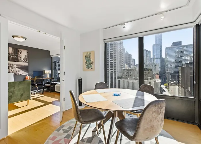 2bd River North Million Dollar Views! Parking Incl *