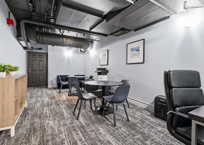 2bd River North Million Dollar Views! Parking Incl Apartamento